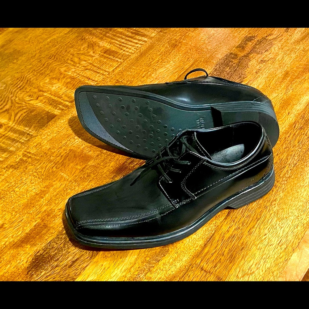 NWOT Kenneth Cole Men’s Leather Square Dress Shoe